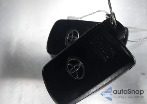 2015 Toyota Rav4 Limited из США, поврежденный, VIN 2T3YFREV4FW173485